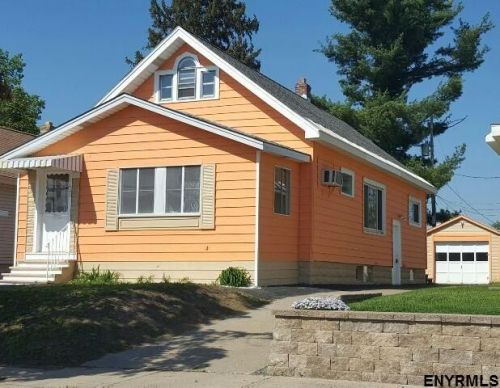 1623 Schuyler St, Schenectady, NY 12303-1028