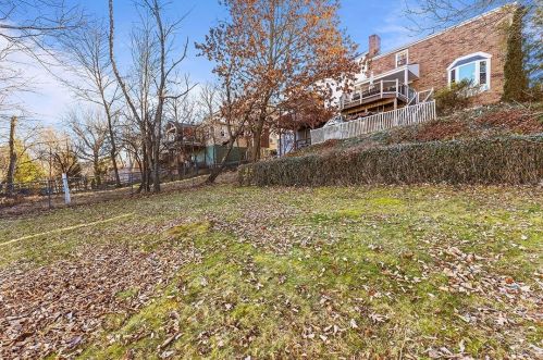 262 Magnolia Pl, Pittsburgh PA 15228-1323 exterior