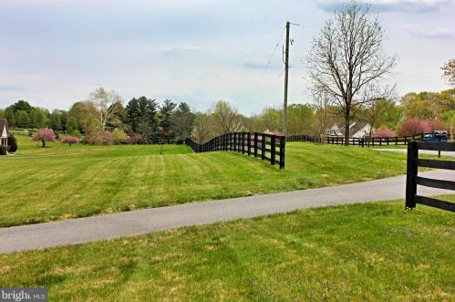 39068 Irish Corner Rd, Lovettsville VA  20180-2742 exterior