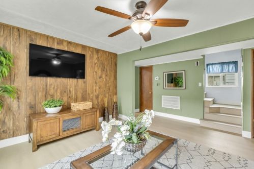 9020 Grove St, Elk Grove CA  95624-2318 exterior