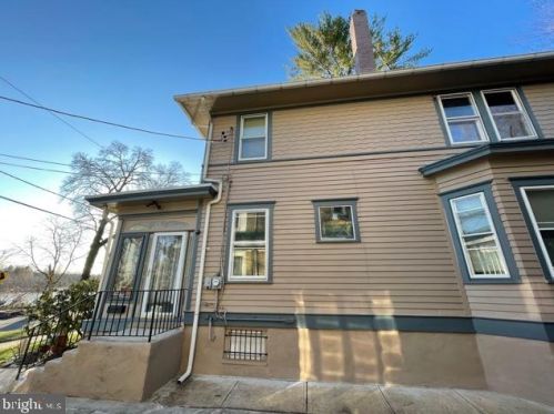 1810 Riverside Dr, Trenton, NJ 08618-5841