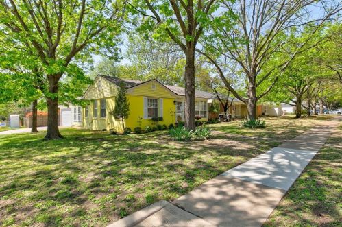 4301 Curzon Ave, Fort Worth, TX 76107-5401