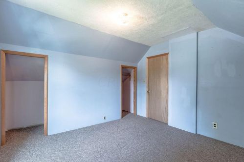 302 Calhoun St, Mount Vernon OH  43050-2012 exterior