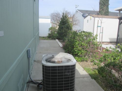 1584 Duke Dr, Livingston CA  95334-9343 exterior