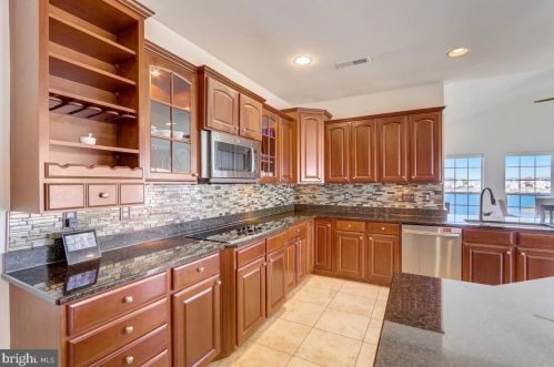 33 Mullen Dr, Erial NJ  08081-1300 exterior