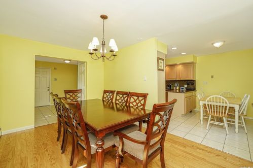 2 Autumn Dr, Mount Sinai NY  11766-2300 exterior