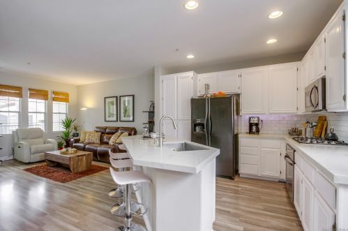 3147 Via Puerta, Carlsbad CA  92009-6081 exterior