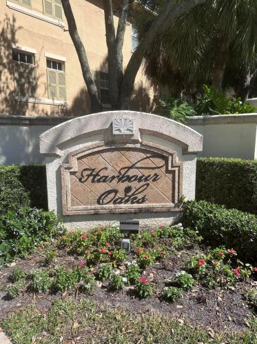 11756 Valencia Gardens Ave, West Palm Beach, FL 33410-2932