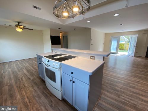 104 Broad Creek Rd, Laurel DE  19956-1124 exterior