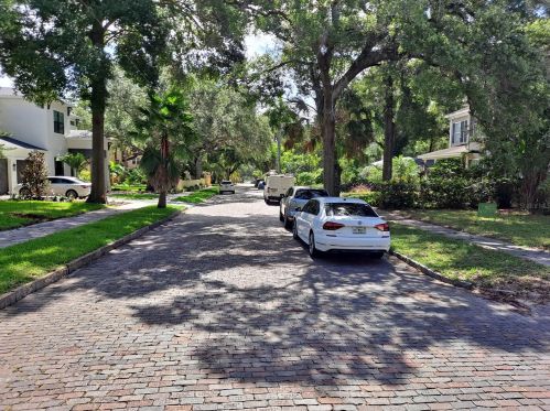 864 17th Ave, Saint Petersburg, FL 33701-5716