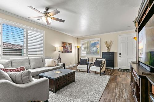 29292 Point Shore Dr, Lake Elsinore CA  92530-7277 exterior