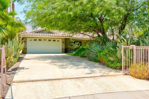 2515 San Mateo Cir, Palm Springs, CA 92264-8648