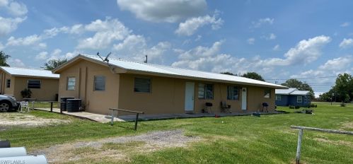 599 Avenue R, Moore Haven, FL 33471-2081
