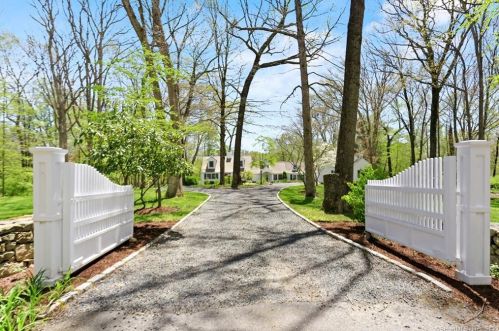22 Powder Horn Hill Rd, Wilton, CT 06897-3121
