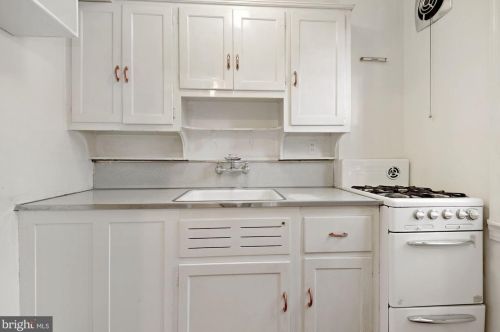 1030 31st St, Washington DC  20007-4405 exterior