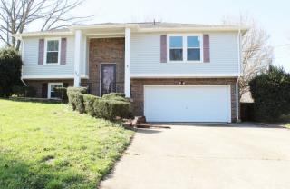 312 Candlewood Dr, Clarksville, TN 37043-1748