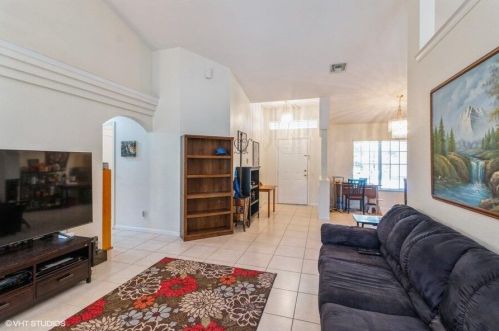 5461 Crooked St, Fort Pierce, FL 34986-4029