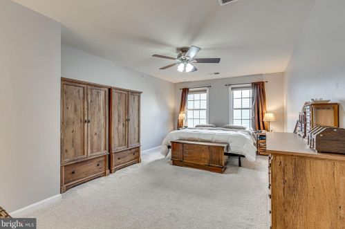 2998 Chinkapin Oak Ln, Woodbridge VA  22191-7514 exterior