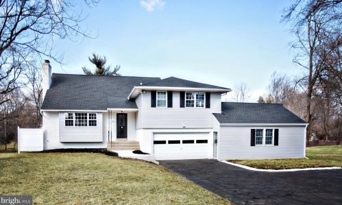 903 Llanfair Rd, Prospectville, PA 19002-2216