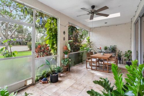 6823 Via Regina, Boca Raton FL  33433-3956 exterior