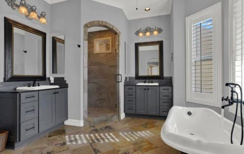 30419 Canyon Estates Rd, Vista CA  92084-1043 exterior