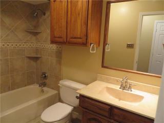 2713 Pinery Ln, Richardson TX  75080-1870 exterior