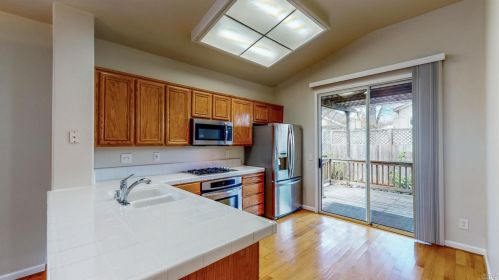 1951 Yellow Rose Ln, Santa Rosa CA  95407-4546 exterior