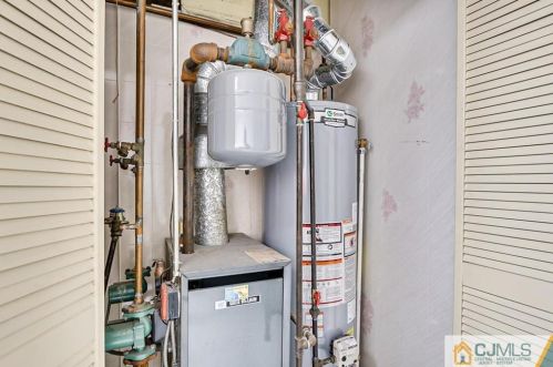 146 Mcguire St, Metuchen NJ 08840-2845 exterior