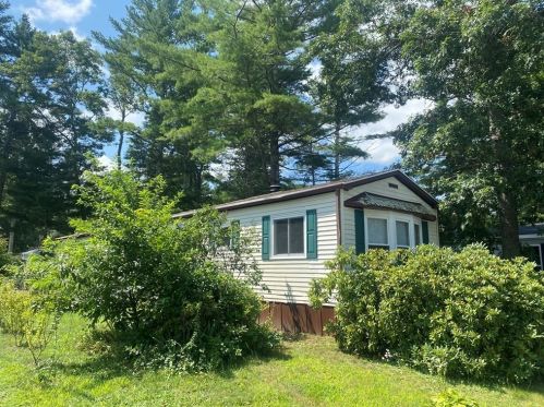 5 Cheryl Ln, Carver, MA 02330-1707
