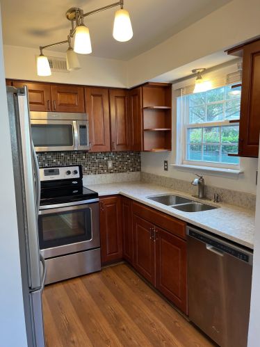 1038 Planters Pl, Mount Pleasant SC  29464-3176 exterior