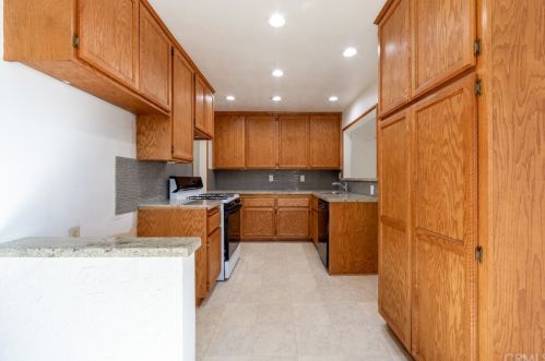 5938 Sunfield Ave, Lakewood CA  90712-1823 exterior