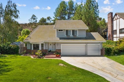 24522 Peachland Ave, Santa Clarita, CA 91321-3457