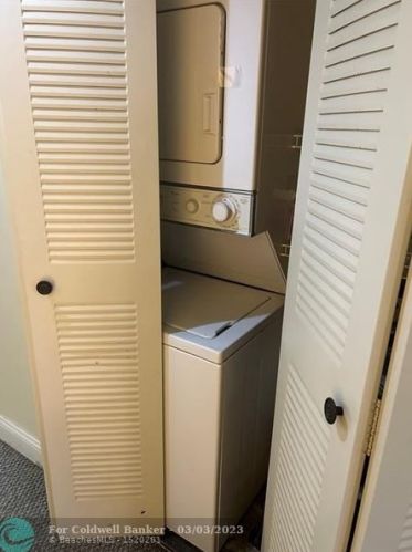 800 137th Ave, Hollywood FL  33027-3553 exterior