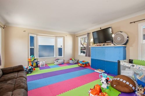 10332 Hunt Ave, South Gate CA  90280-6804 exterior