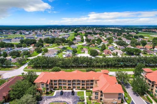 902 Charo Pkwy, Davenport, FL 33897-8353