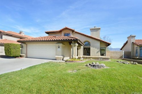 819 Anderson Ct, Redlands, CA 92374-1813