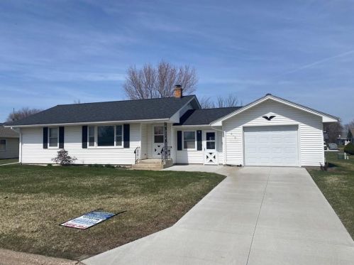 910 David Ave, Arcadia, WI 54612-1712