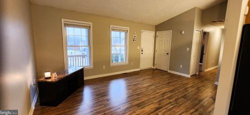 12007 Falcon Ridge Dr, Fredericksburg VA  22407-7347 exterior