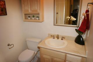700 Fargo Ave, San Leandro CA  94579-2144 exterior