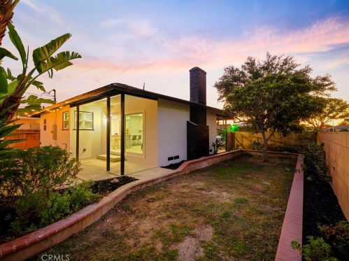12912 Gramercy Pl, Gardena CA  90249-1808 exterior