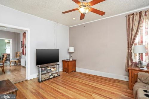 1705 Stuyvesant Ave, Trenton, NJ 08618-3213