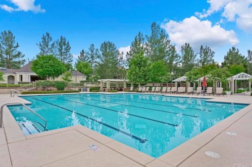 27404 Lock Haven Ct, Temecula CA  92591-4423 exterior