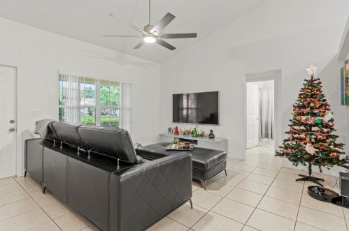 1808 Fears Ave, Port Saint Lucie FL  34953-4526 exterior