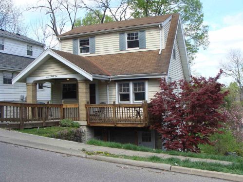 1121 Burnet Rdg, Newport, KY 41071-1193
