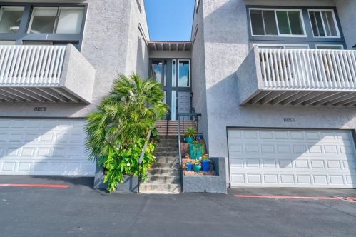 2423 La Costa Ave, Carlsbad CA  92009-7313 exterior