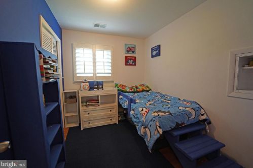 409 Belvedere Dr, Charles Town WV  25414-1267 exterior