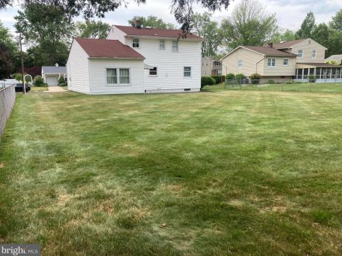 2416 Beverly Rd, Riverton, NJ 08077-3612