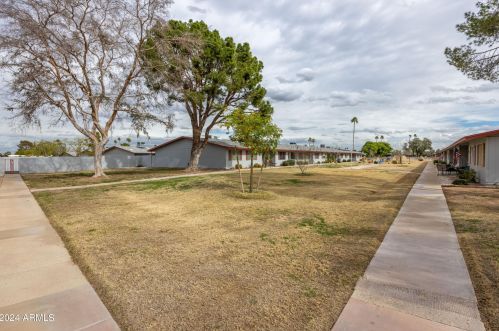 13856 Newcastle Dr, Sun City, AZ 85351-2540
