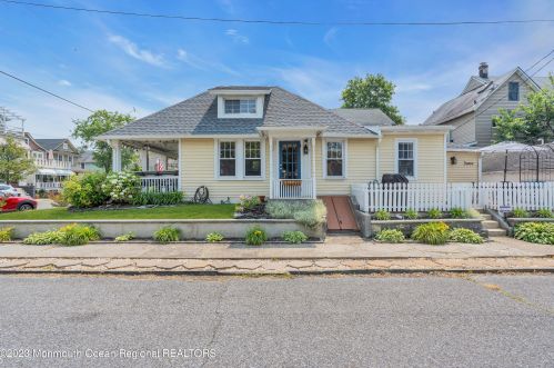 102 Cookman Ave, Ocean Grove, NJ 07756-1022