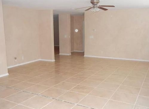 43359 Sunny Ln, Lancaster, CA 93536-5205